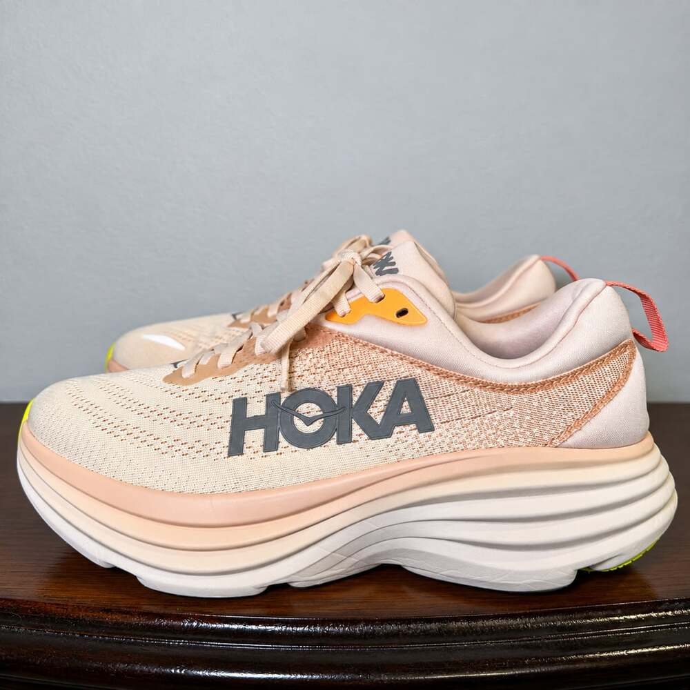HOKA Bondi 8 women Size 9B Cream Vanilla Running Shoes